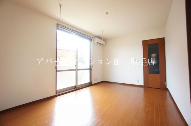 メイハウスの居間・リビング