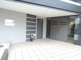 【エントランス】 | 横浜市営地下鉄ブルーライン「弘明寺」駅徒歩8分の好立地！