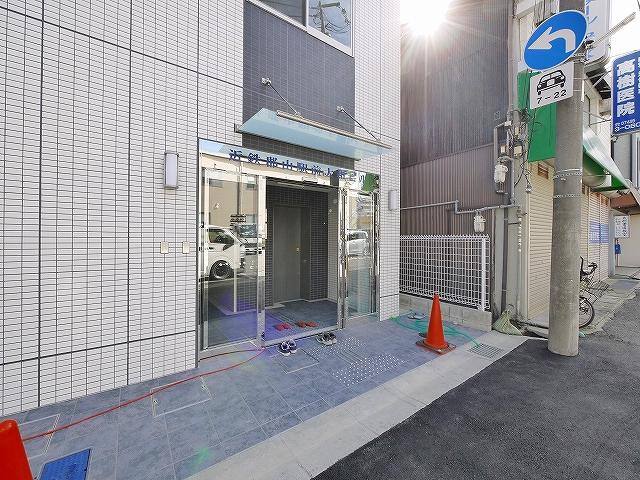 近鉄郡山医療ビルのエントランス