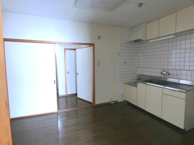 スカイハイツの居間・リビング