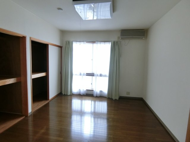 スカイハイツの洋室