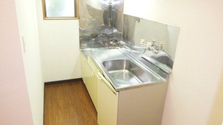 第２梨本マンション|キッチン横に小窓付き