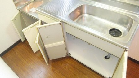 第２梨本マンション|キッチン下に収納あります