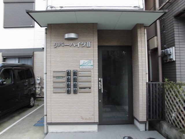 リバーハイツⅡのエントランス