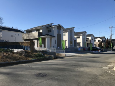 【前面道路含む現地写真】 | 滑川町月輪　土地広々100坪以上の新築分譲住宅全5棟、ラスト3棟
