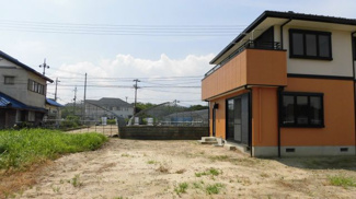 【外観】 | 隣地とも間隔が空いており開放感があります
