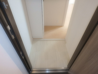 【玄関】 | メゾン・イセキス甲子園口