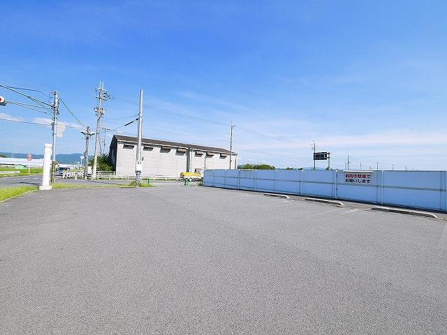 番条町店舗（ローソン跡）の駐車場