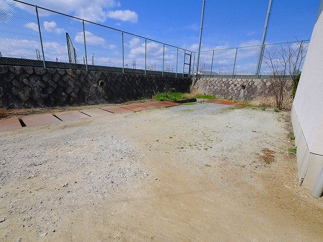 パレスビューの駐車場