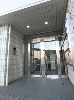 【エントランス】 | エントランスオートロック付き　