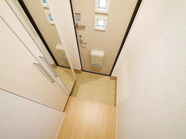 ステラの玄関|大きなシューズボックスは靴の整頓もしやすいです
