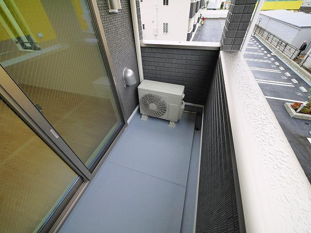 ステラのバルコニー|広いバルコニーでお洗濯も快適です