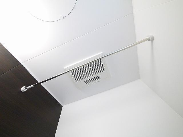 ステラの設備|便利な浴室乾燥機付きです