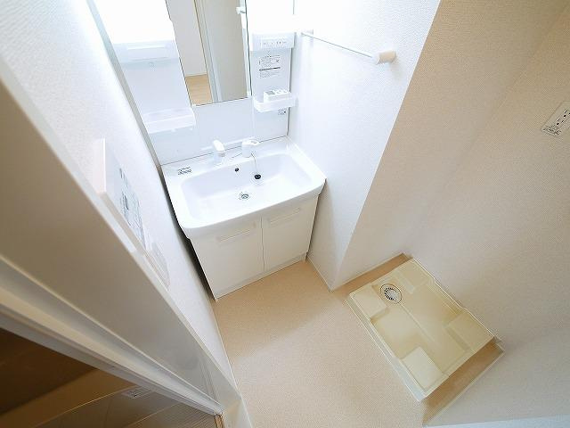 ステラの洗面所|室内に洗濯機を置いていただけます