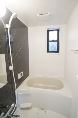 ONLYONE宝塚山本Ⅰの浴室