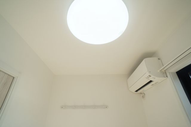 ONLYONE宝塚山本Ⅰの設備|照明＆エアコンがついています！