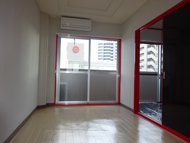 エスポワール小野の居間・リビング|洋室