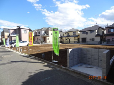 【前面道路含む現地写真】 | さいたま市緑区三室　売地広々42坪以上　全4区画