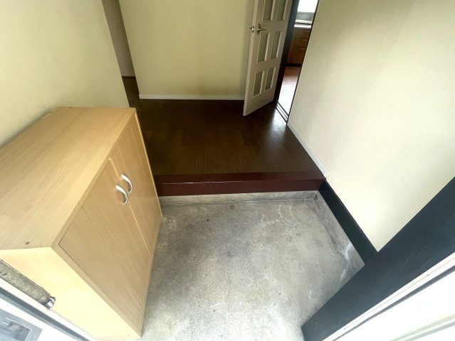 南横川平屋戸建ての玄関