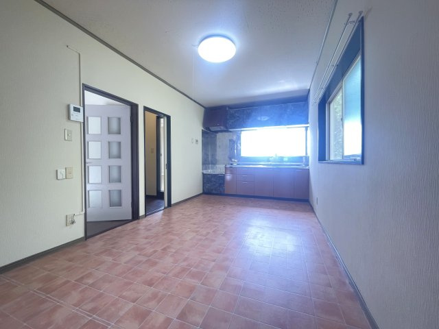 南横川平屋戸建ての居間・リビング