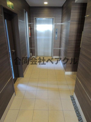 【エントランス】 | インサイトコート椥辻 | 落ち着いたエントランスです