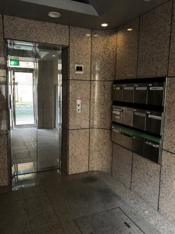 カワジリビル八丁堀のロビー