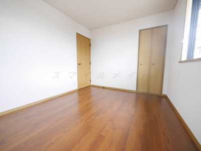 【洋室】 | ラルジュ・アイ