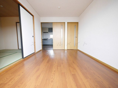 【居間・リビング】 | ラルジュ・アイ