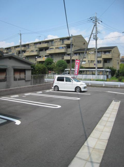 【駐車場】