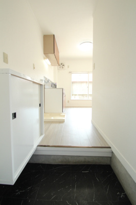 【玄関】 | 新鹿沼ロイヤルマンション | 明るい玄関です