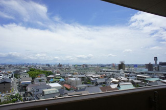 【展望】 | 最上階からの南向きの眺望はとても開放的で外からの視線を感じません。