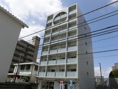 【外観】 | ローレル | ローレル　鉄筋コンクリート造８階建　ブロックチェックが個性的な外壁のマンションです