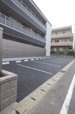 【駐車場】 | 【シャーメゾン】エターナリー | 駐車場も目の前にご用意しました。