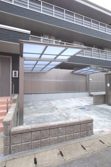 【その他共用部分】 | 雨でも安心の屋根付き駐輪場。