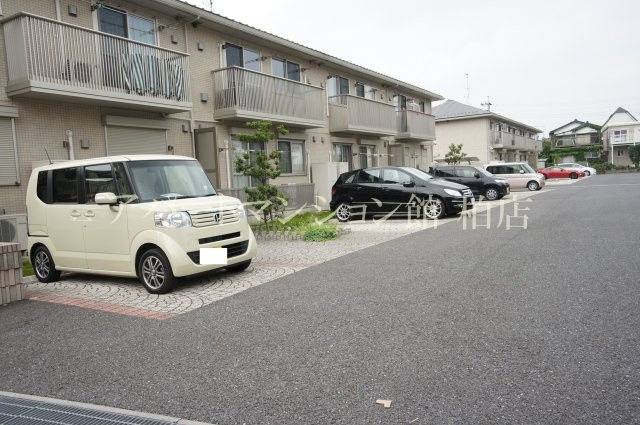プラシデス　Ａ棟の駐車場