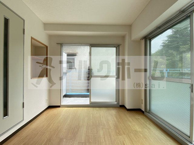 ツインツリーの居間・リビング