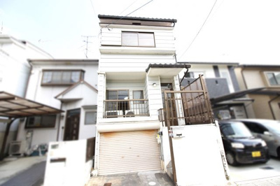 【外観】 | 宇治市五ケ庄戸ノ内　中古戸建 | ◆京阪宇治線『三室戸駅』より徒歩11分　JR奈良線『黄檗駅』徒歩14分◆徒歩約5分に「アルプラザ宇治東」がありお買物が便利◆小学校が近くて安心　人気の「かおり幼稚園」が徒歩1分とママに嬉しい距離ですね