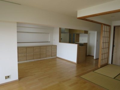 【居間・リビング】 | 烏山南住宅1号棟 | ゆったりとしたリビングです