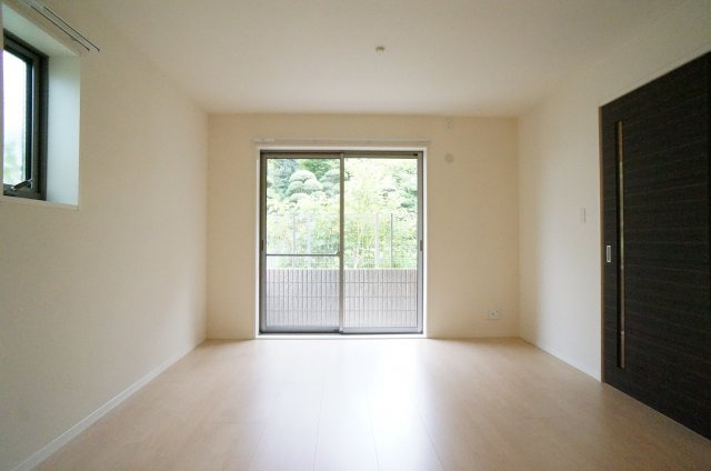 オーキッドガーデンの居間・リビング