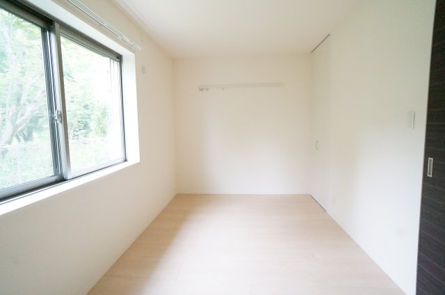 オーキッドガーデンの洋室