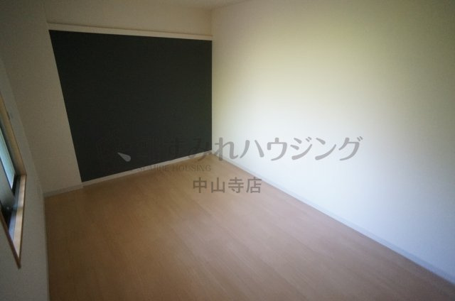フローラル宝塚の寝室