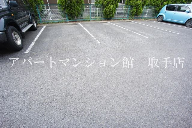 リバティＫ１の駐車場