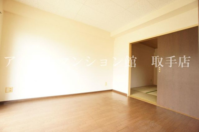 【寝室】 | リバティＫ１