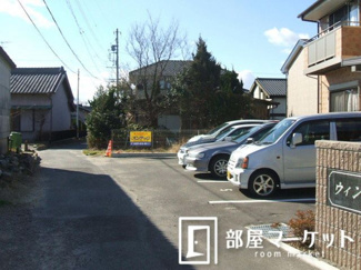 【駐車場】