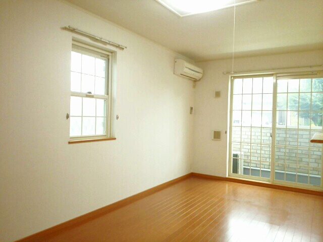 ソレアード本町の居間・リビング
