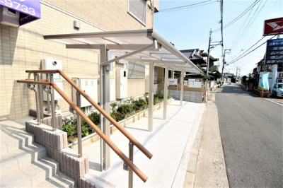 【その他共用部分】 | グレイスコート藤 | 屋根付き駐輪場