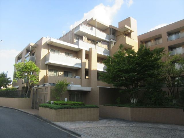 サンマンションドゥーシェ山脇