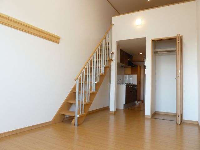 アイジュ津田沼の居間・リビング