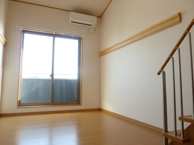 アイジュ津田沼の居間・リビング