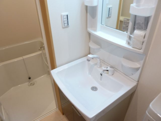 アイジュ津田沼の独立洗面台